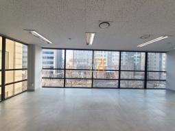 ȫ�� �繫�� 4�� 8���� ��κ�