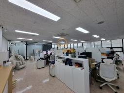 ���� �繫�� ��κ� ������ �繫��